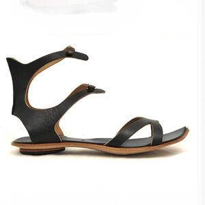 Cydwoq Sandal, Defend  Leather Sandle Size 38